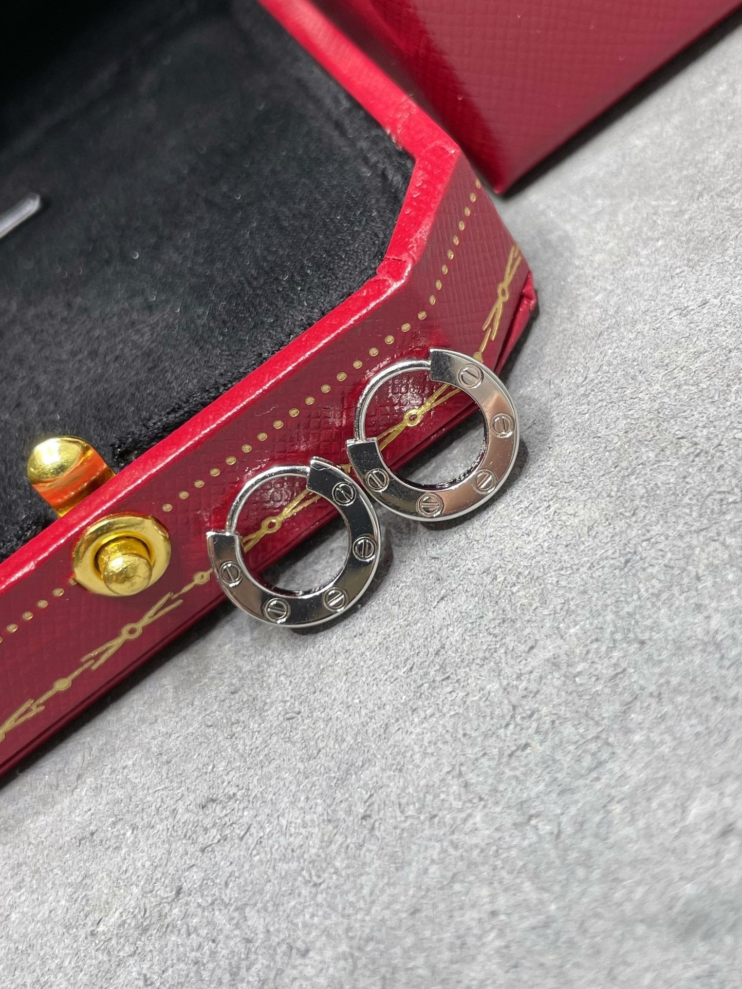 [Clara Jewels]LOVE MINI EARRINGS