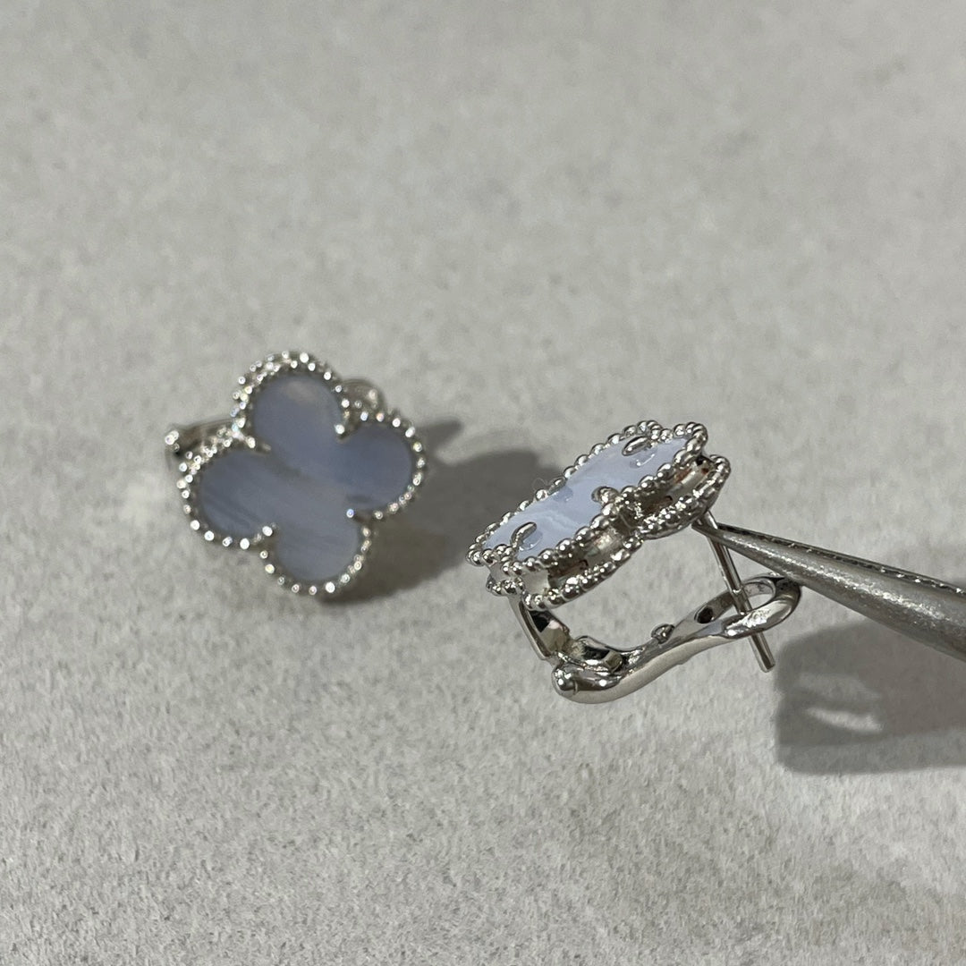 [Clara Jewels]CLOVER CHALCEDONY SILVER STUD EARRINGS