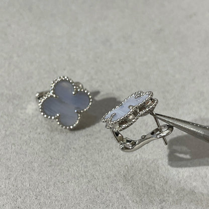 [Clara Jewels]CLOVER CHALCEDONY SILVER STUD EARRINGS