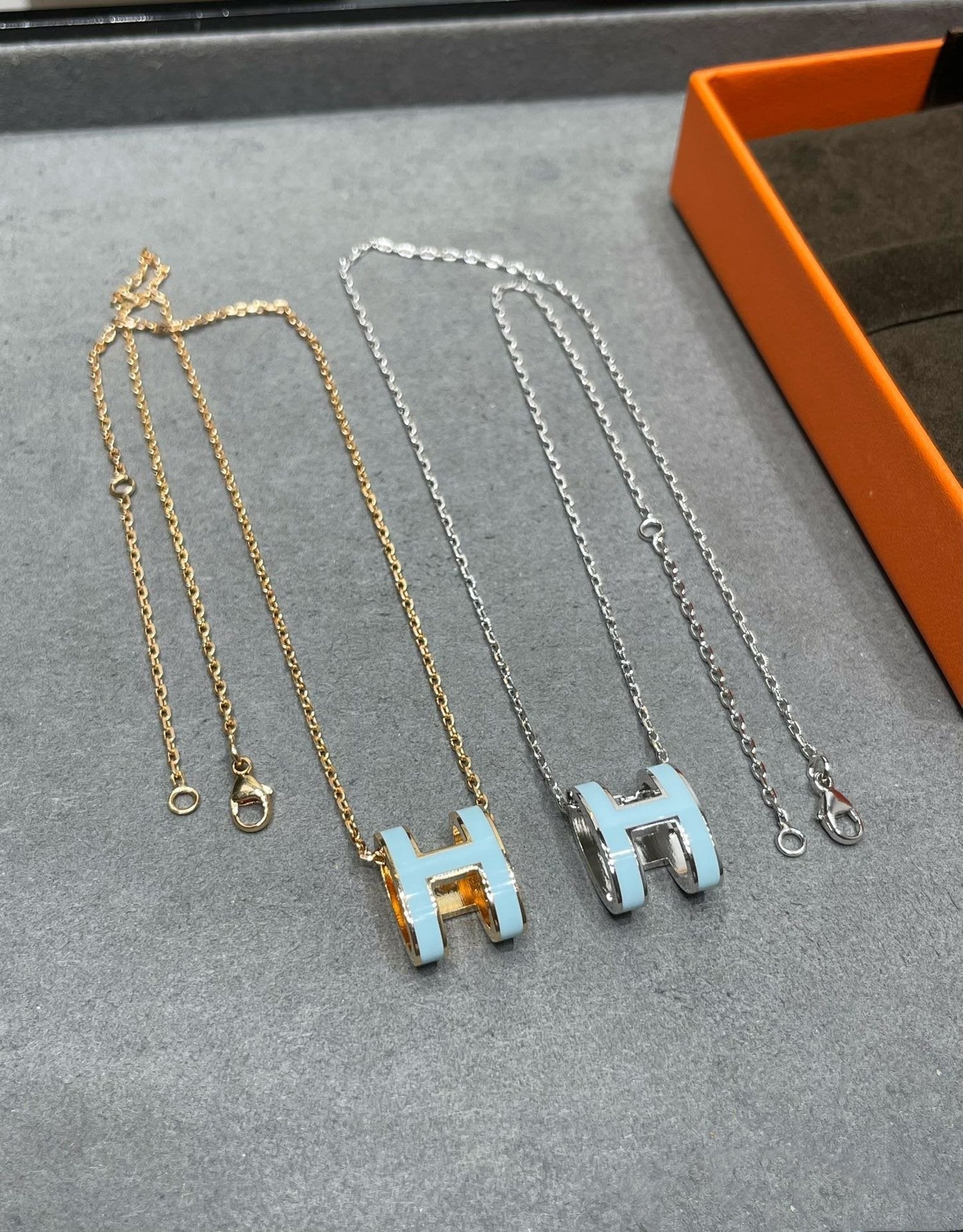 [Clara Jewels]POP H SKY BLUE NECKLACE