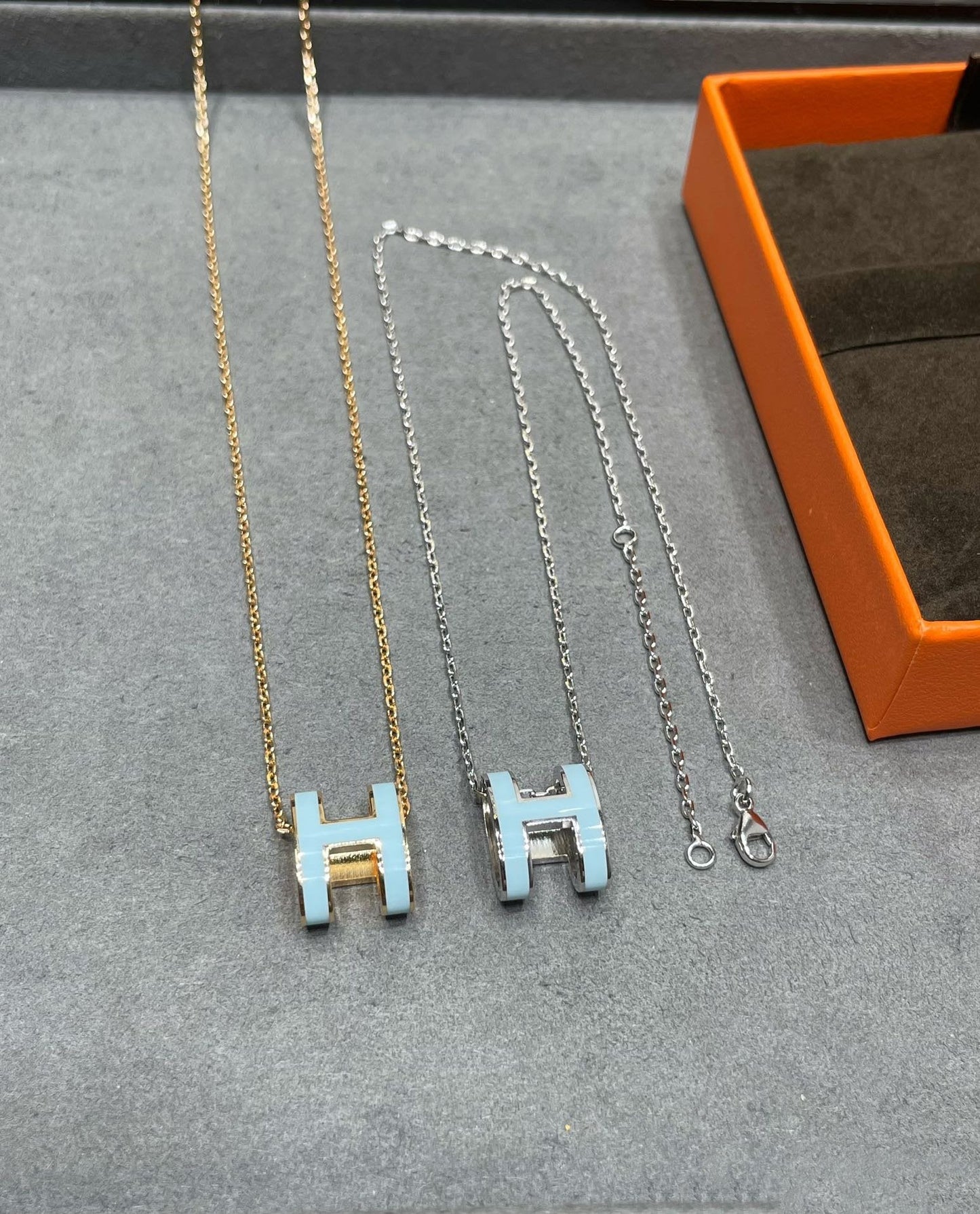 [Clara Jewels]POP H SKY BLUE NECKLACE