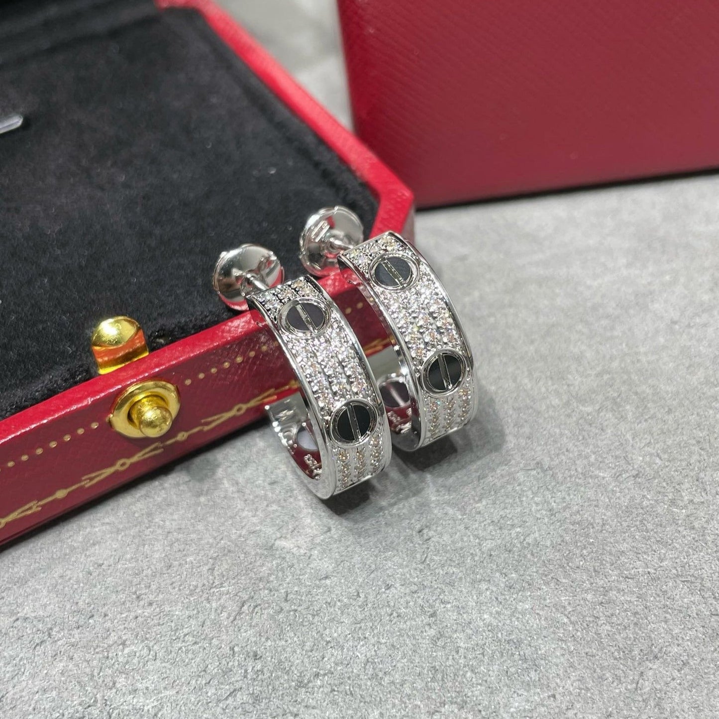 [Clara Jewels]LOVE CERAMIC DIAMOND PAVED SILVER EARRINGS