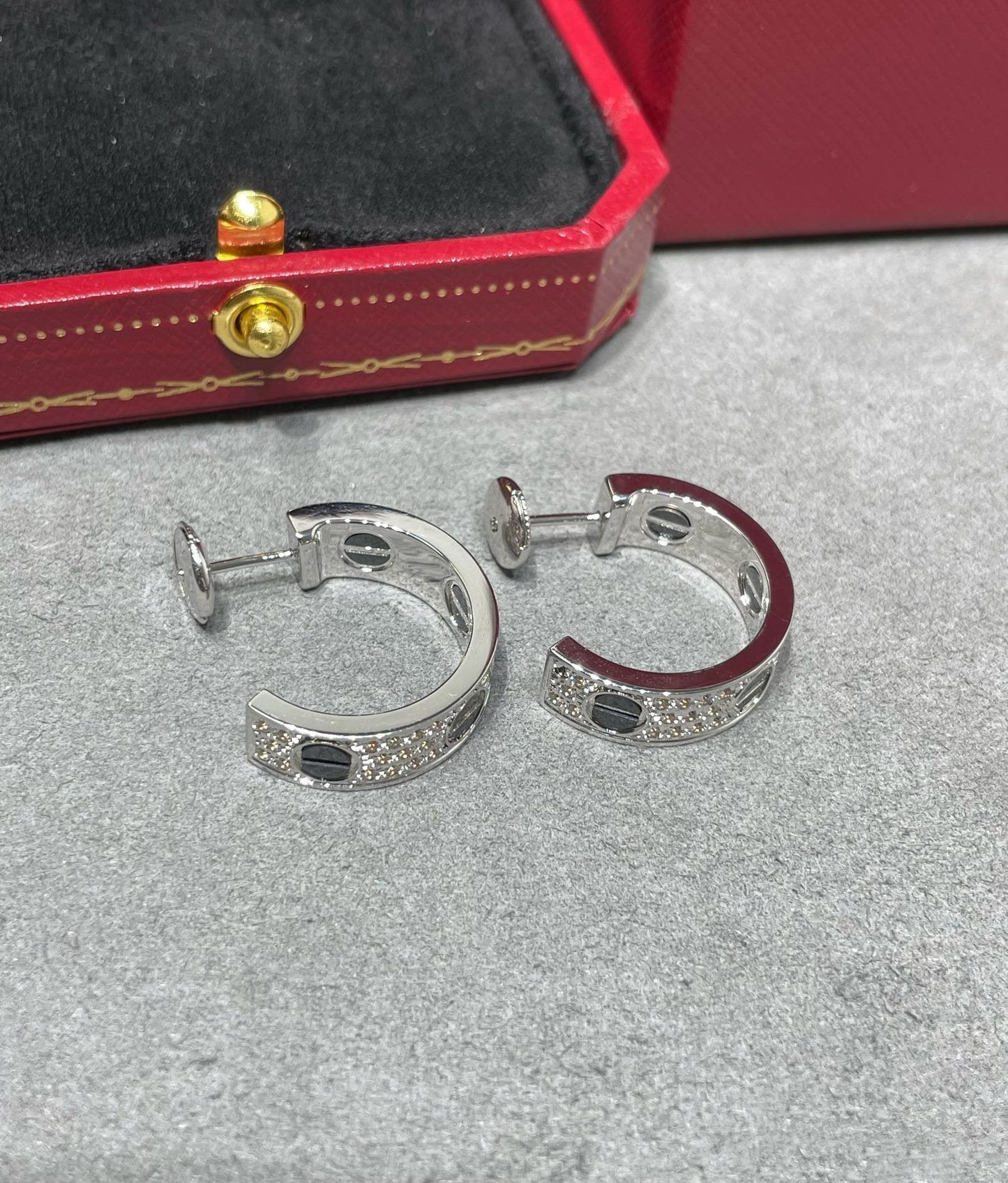 [Clara Jewels]LOVE CERAMIC DIAMOND PAVED SILVER EARRINGS