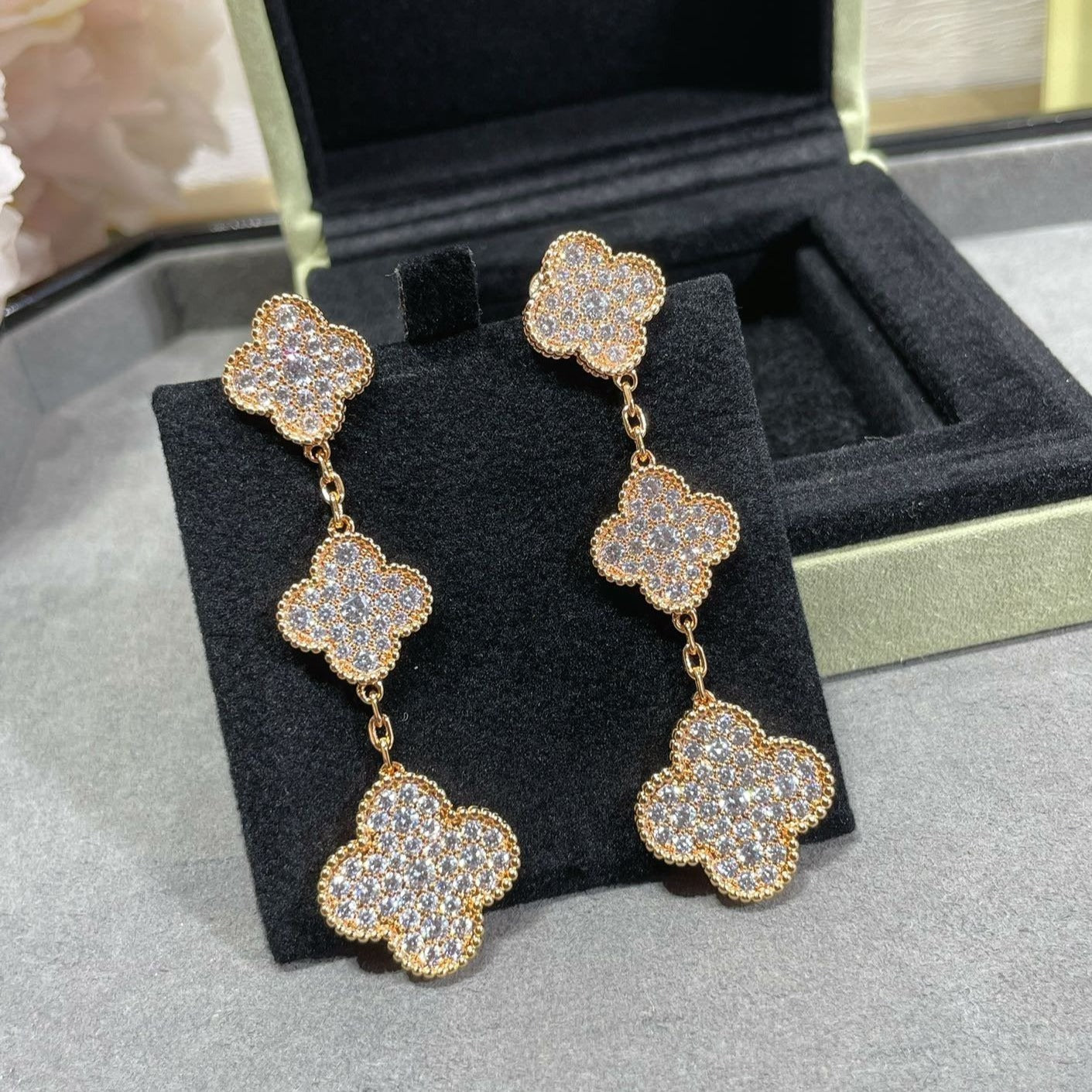 [Clara Jewels]CLOVER 3 MOTIFS DIAMOND PAVED ROSE GOLD EARRINGS