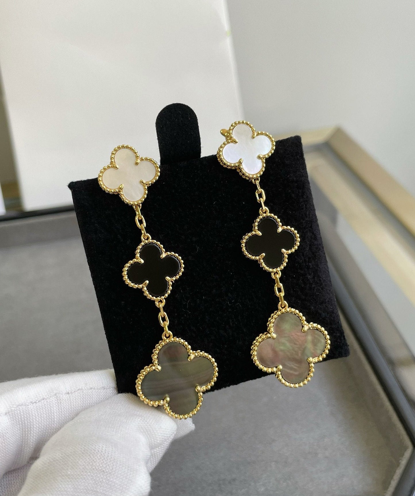 [Clara Jewels]CLOVER 3 MOTIF MOP ONYX DARK MOP PINK GOLD EARRINGS