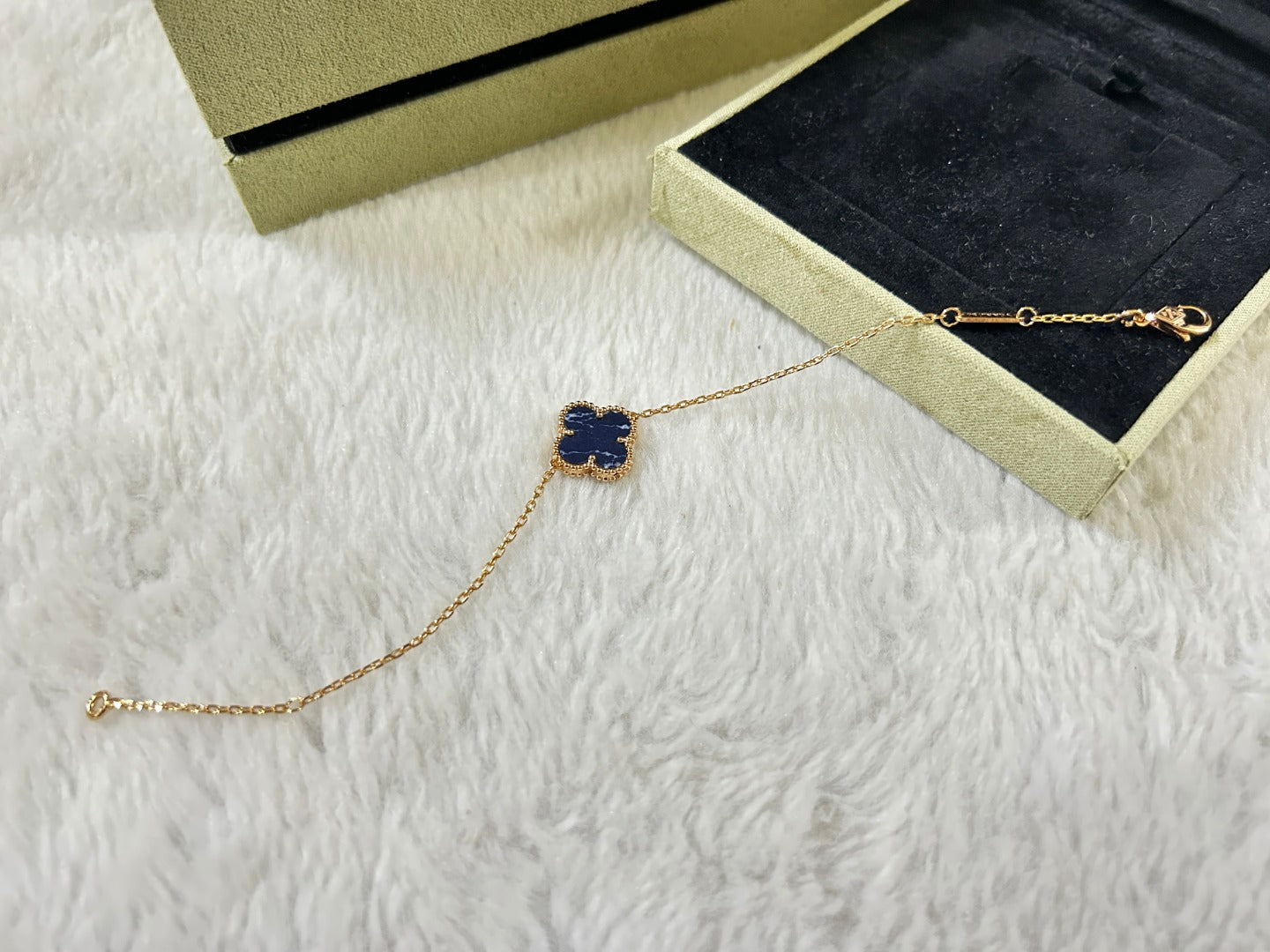 [Clara Jewels]CLOVER 1 MOTIF PIETERSITE BRACELET