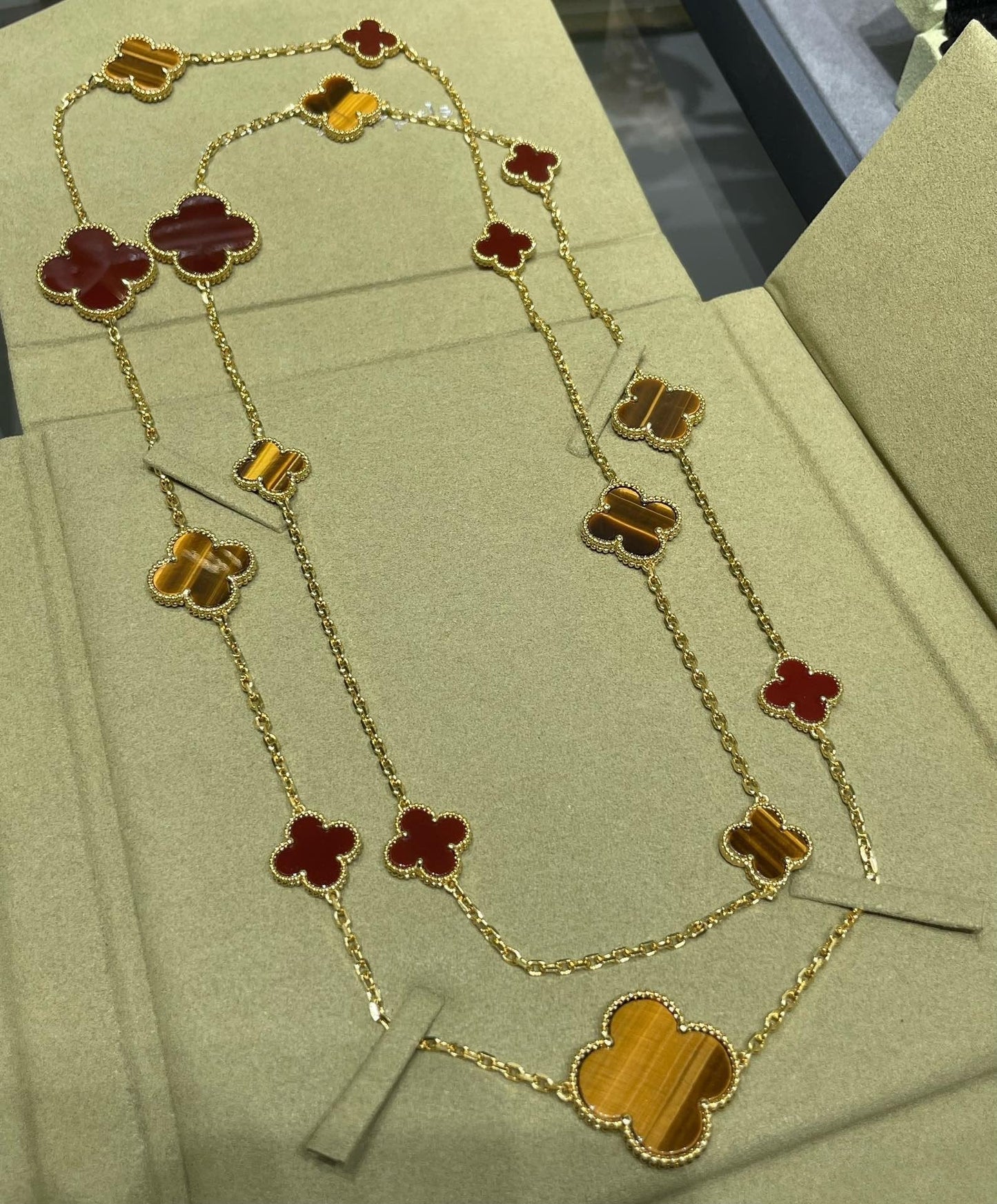 [Clara Jewels]CLOVER 16 MOTIF CARNELIAN TIGER EYE ROSE GOLD NECKLACE