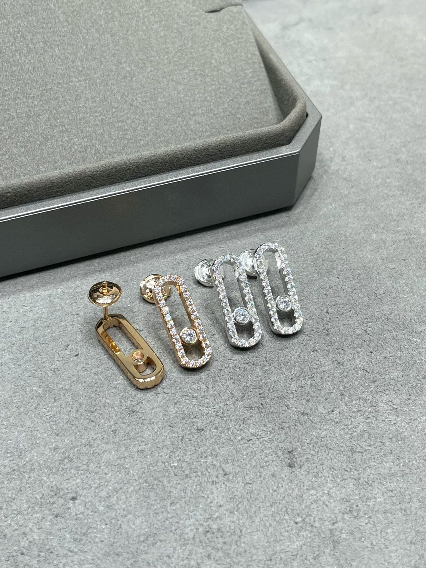 [Clara Jewely]MOVE UNO STUD DIAMOND PAVED EARRINGS