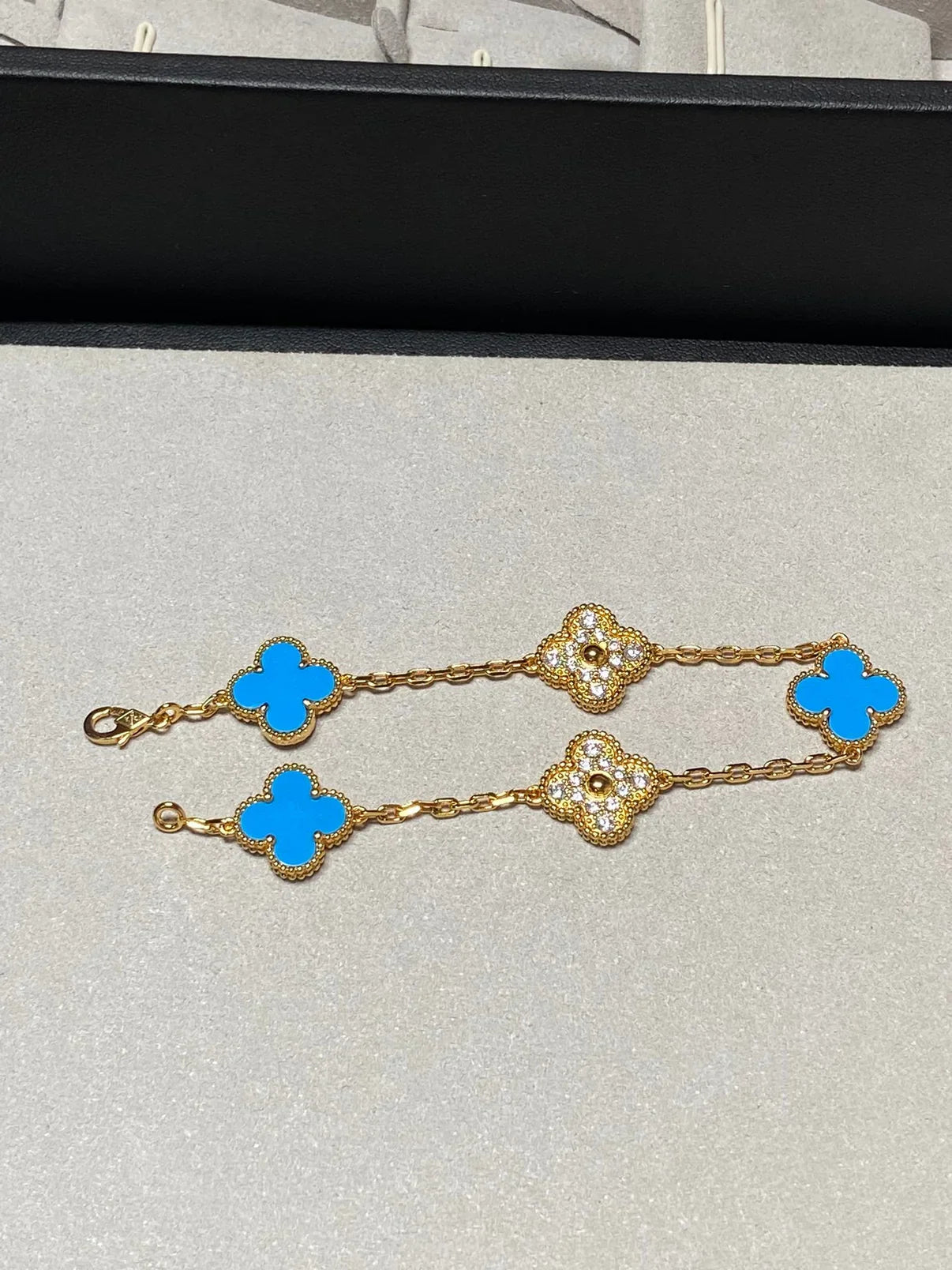 [Clara Jewels] CLOVER 5 MOTIF BLUE AGATE BRACELET COLLECTION
