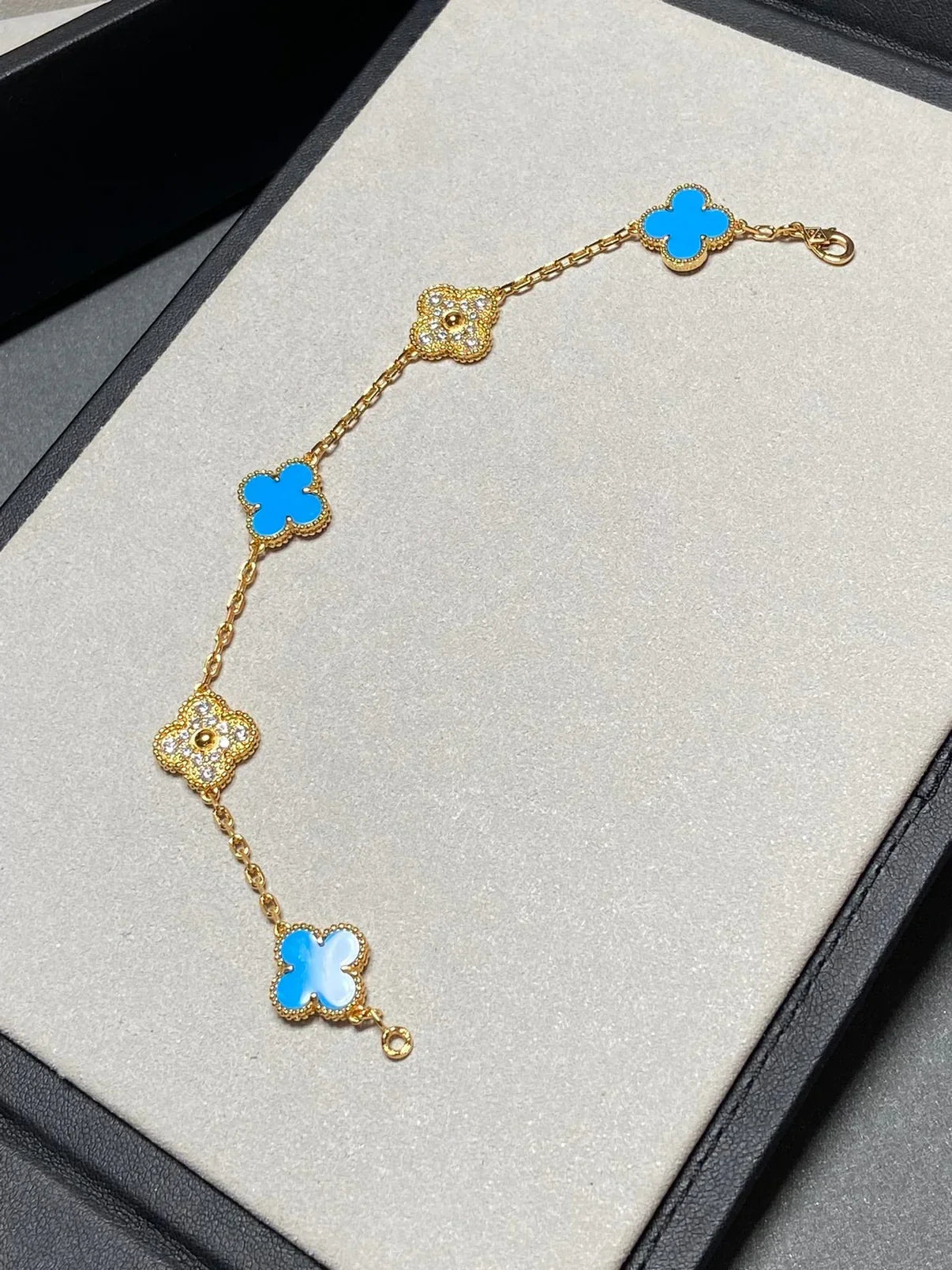 [Clara Jewels] CLOVER 5 MOTIF BLUE AGATE BRACELET COLLECTION