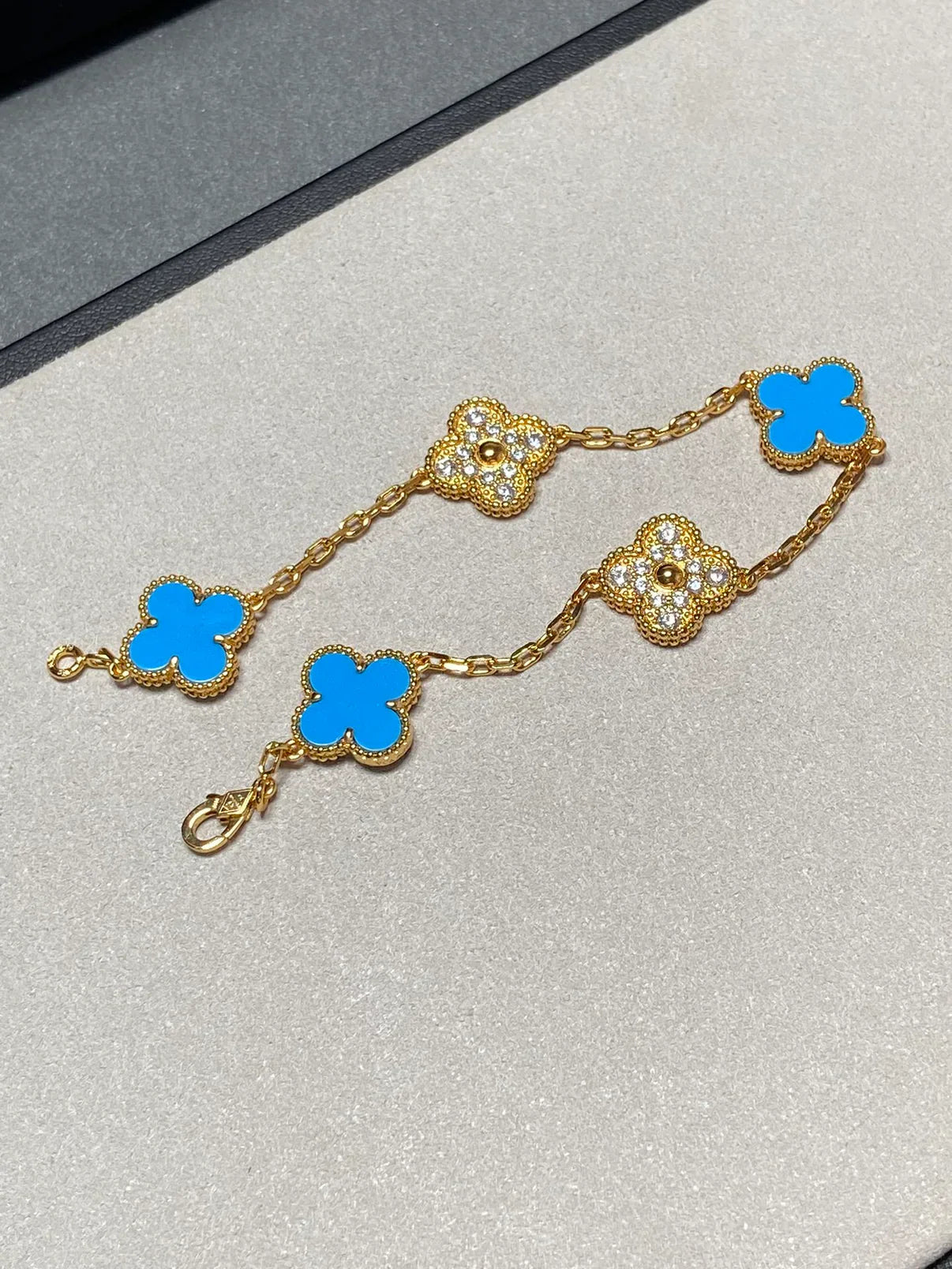[Clara Jewels] CLOVER 5 MOTIF BLUE AGATE BRACELET COLLECTION