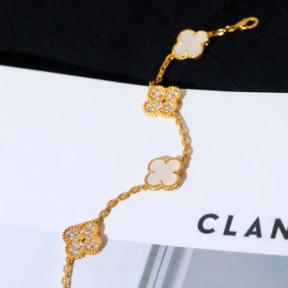 [Clara Jewels]CLOVER WHITE PEARL MOP 5 MOTIF BRACELET COLLECTION