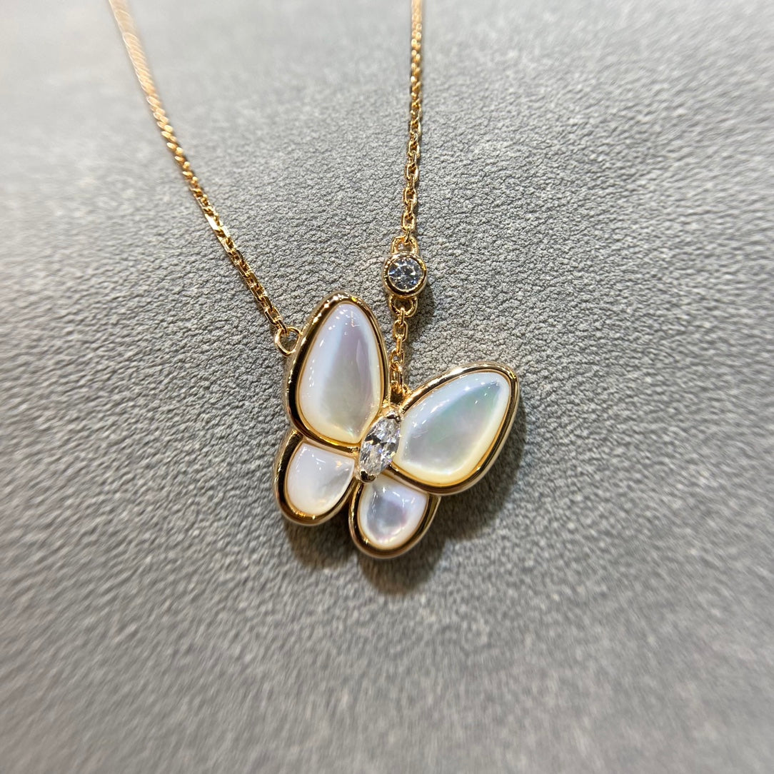 [Clara Jewels]BUTTERFLY MOP DIAMOND NECKLACE