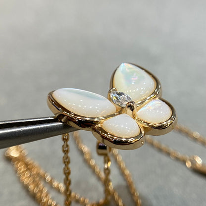 [Clara Jewels]BUTTERFLY MOP DIAMOND NECKLACE