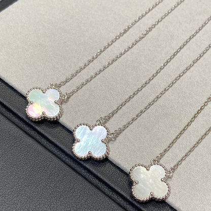 [Clara Jewels]CLOVER MEDIUM SILVER WHITE MOP NECKLACE