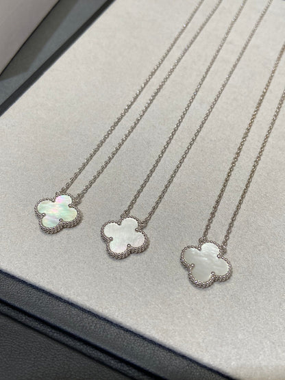 [Clara Jewels]CLOVER MEDIUM SILVER WHITE MOP NECKLACE