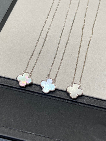 [Clara Jewels]CLOVER MEDIUM SILVER WHITE MOP NECKLACE