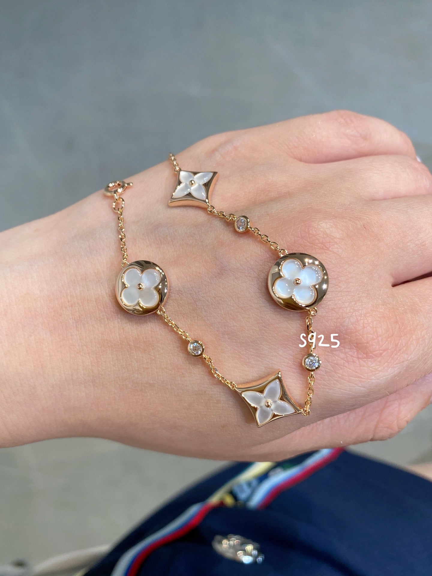 [Clara Jewels]STAR AND SUN 4 MOTIF WHITE MOP PINK GOLD BRACELET