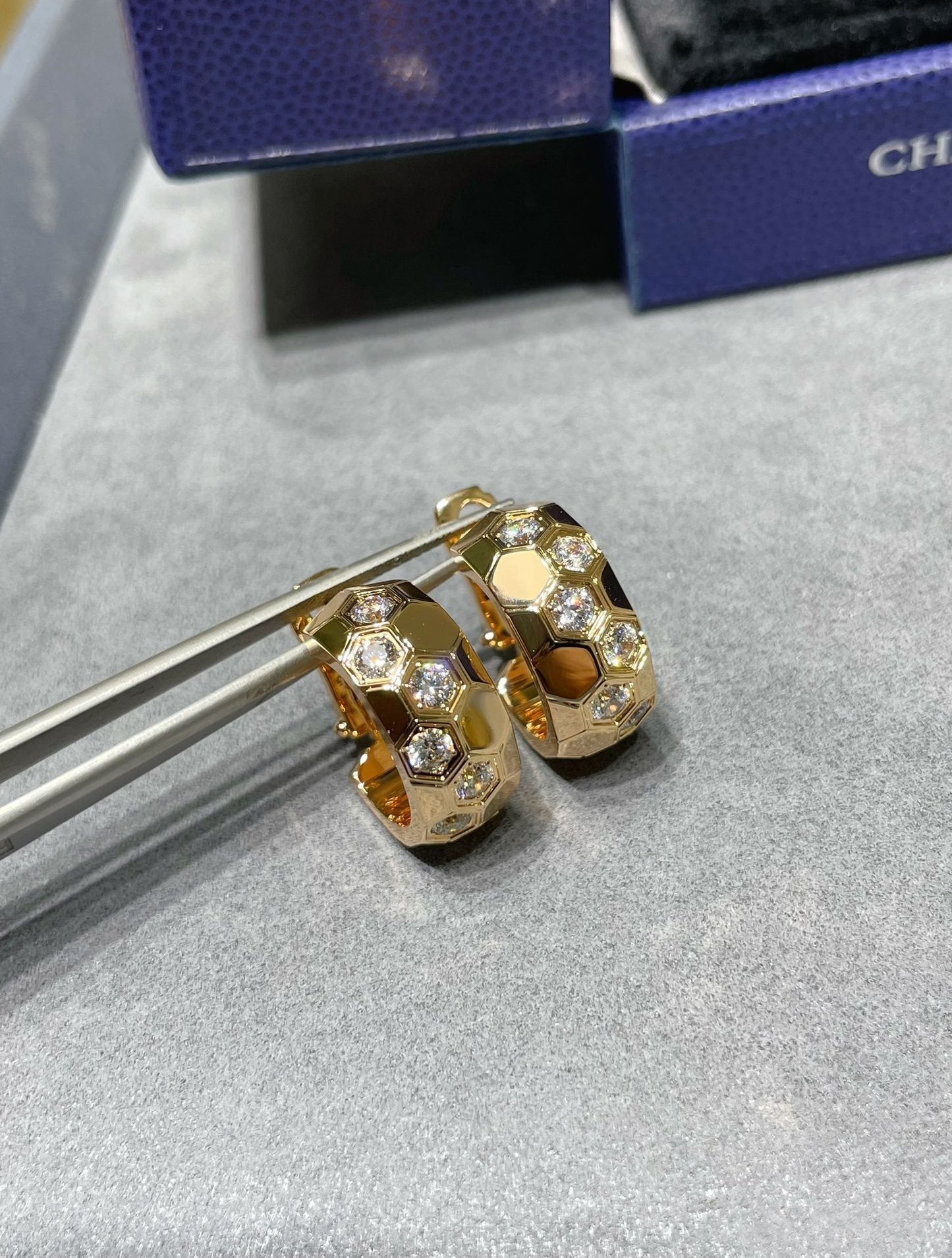 [Clara Jewels]BEE LOVE DIAMOND HOOP EARRINGS