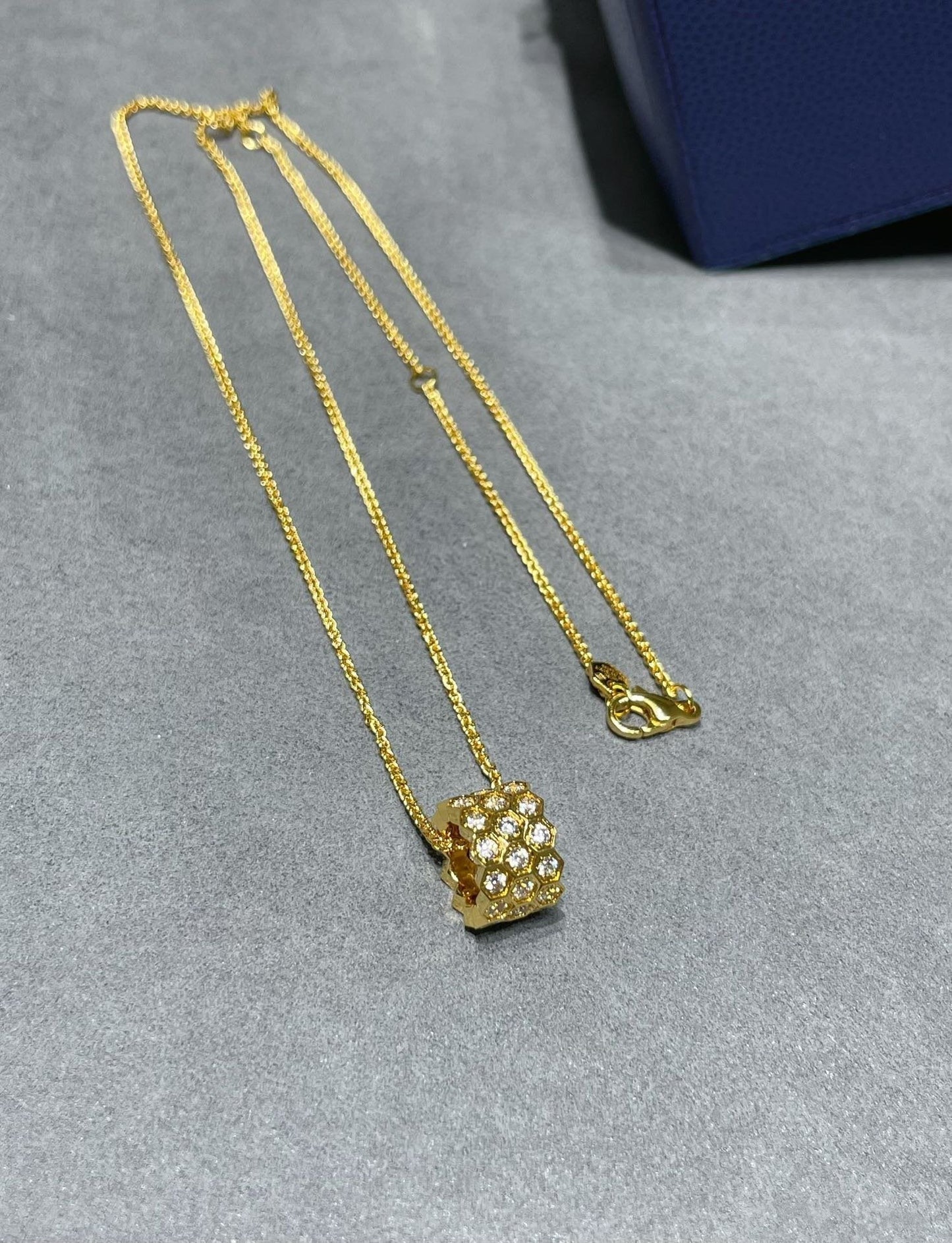 [Clara Jewels]BEE LOVE DIAMOND PAVED 3 ROW NECKLACE