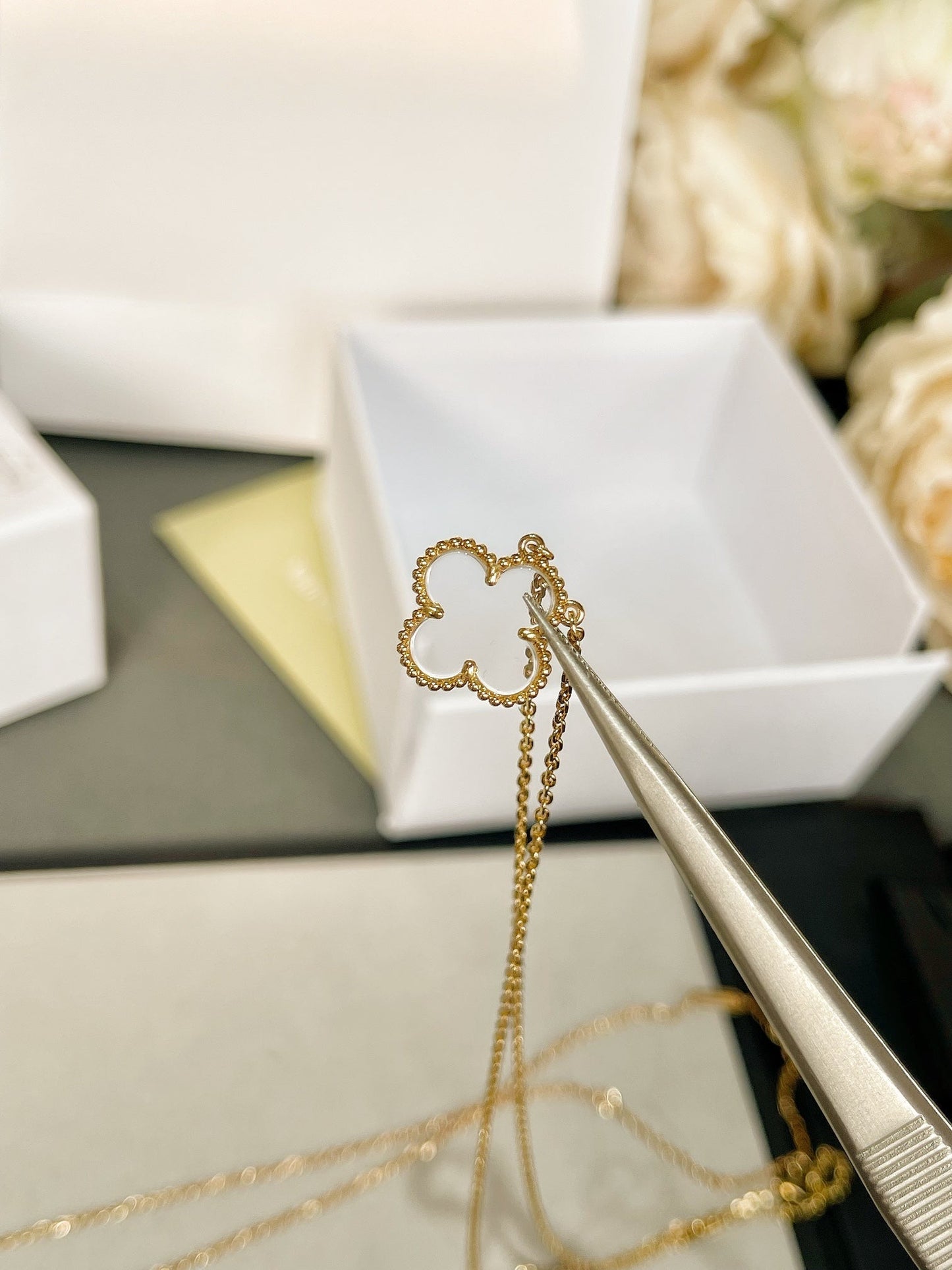 [Clara Jewels]CLOVER ROCK CRYSTAL ROSE GOLD NECKLACE