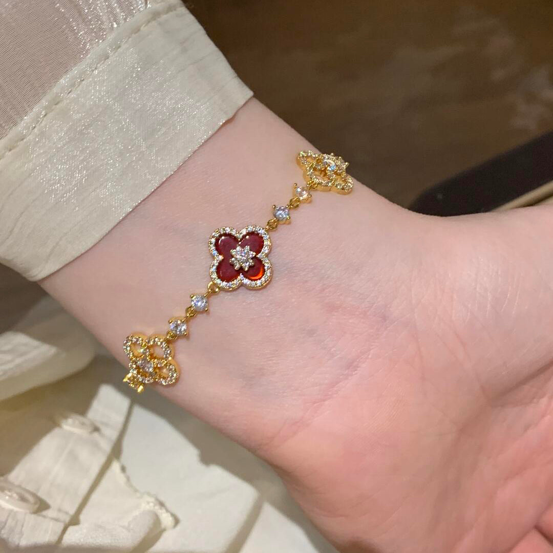 [Clara Jewels]CLOVER 5 MOTIF PINK BLUE RED WHITE BRACELET