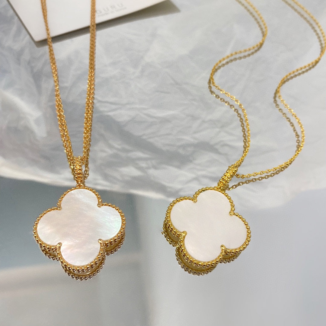 [Clara Jewels]CLOVER 25MM MOP LARGE PENDANT NECKLACE