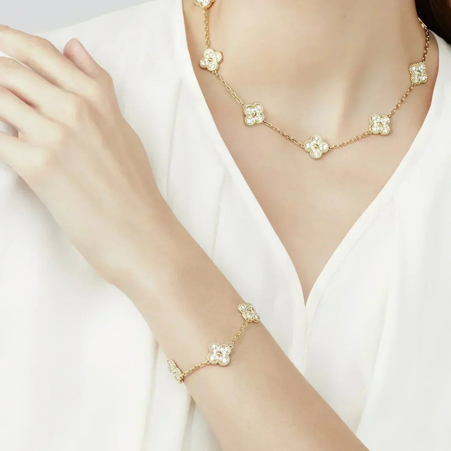 [Clara Jewels] CLOVER 5 MOTIF FULL DIAMOND BRACELET COLLECTION