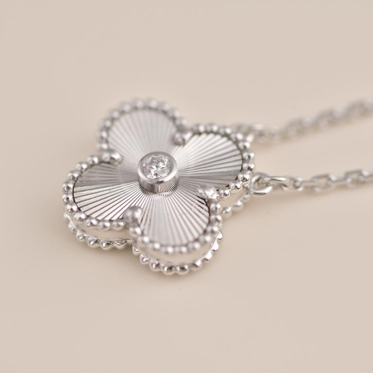 [Clara Jewels]CLOVER  15MM DIAMOND LASER NECKLACE SILVER