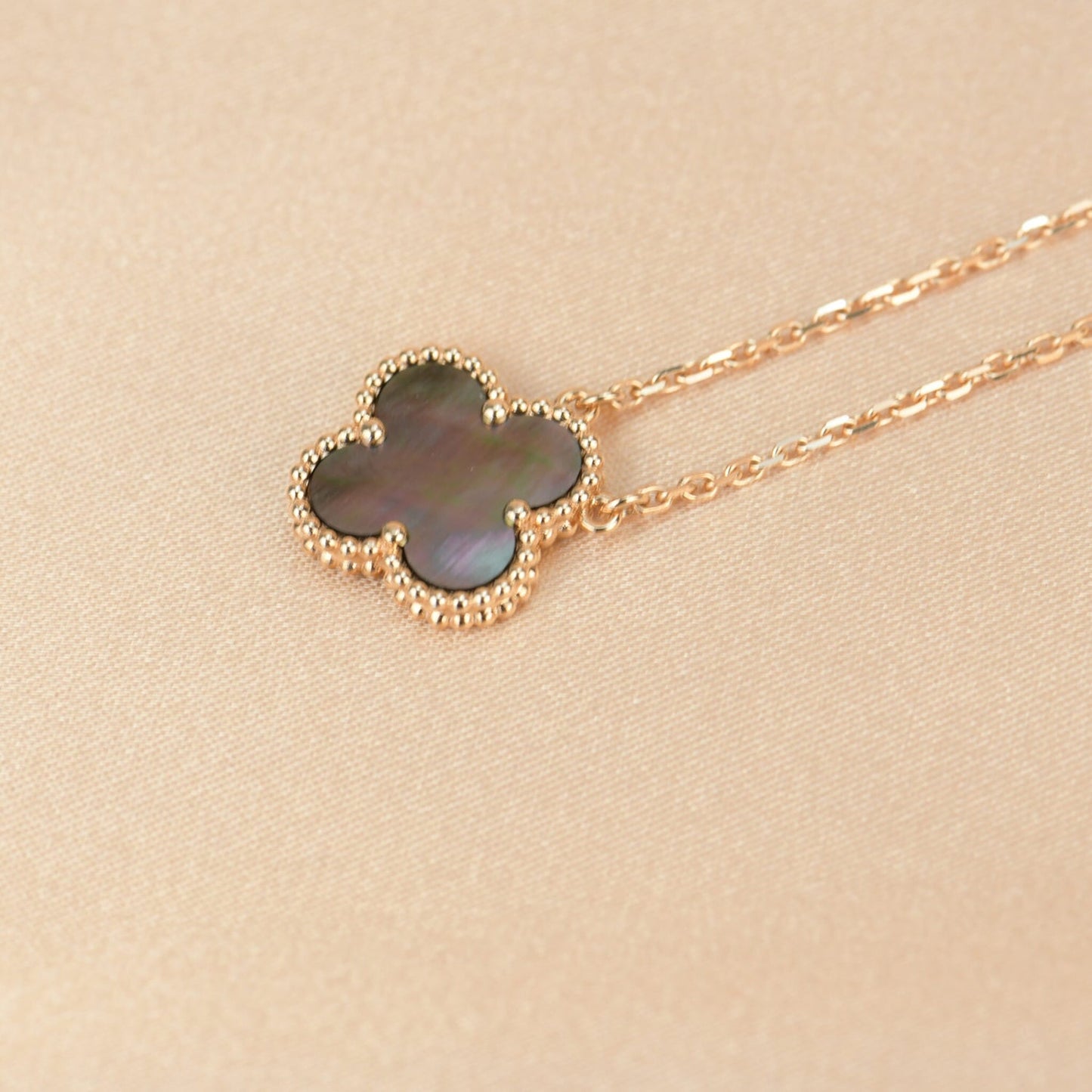 [Clara Jewels]CLOVER 15MM  GRAY MOTHER OF PEARL NECKLACE