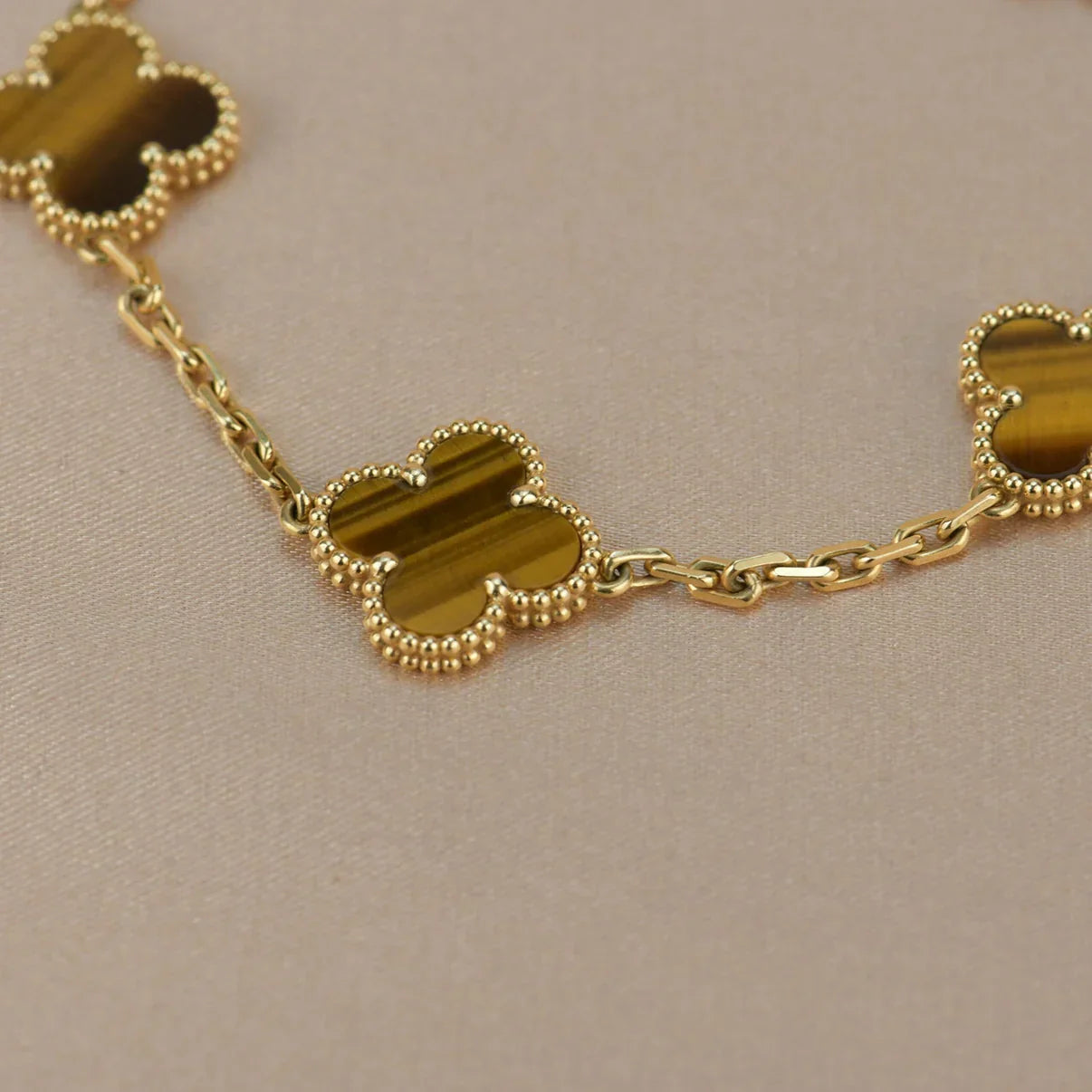 [Clara Jewels] CLOVER 5 MOTIFS TIGER EYE BRACELET COLLECTION