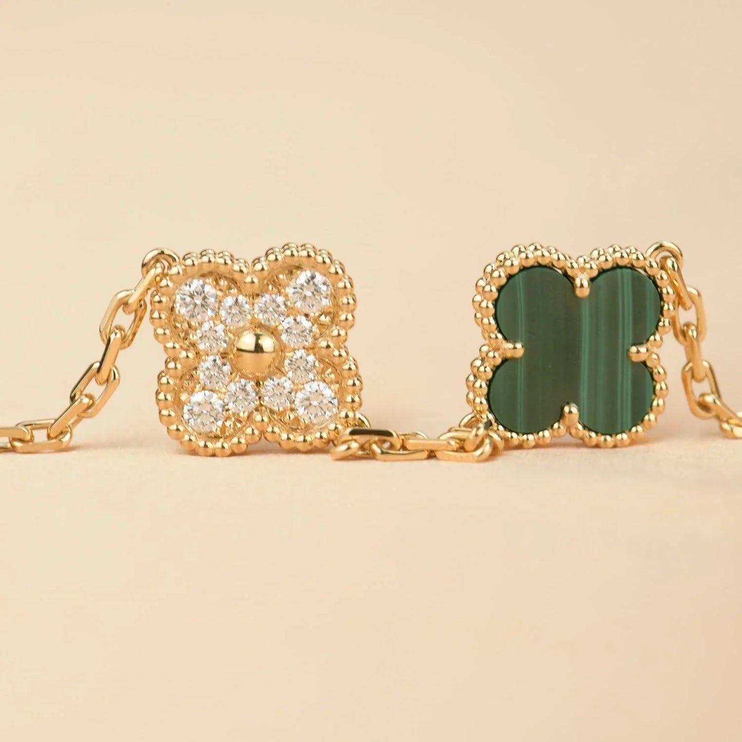 [Clara Jewels] CLOVER 5 MOTIF MALACHITE BRACELET COLLECTION