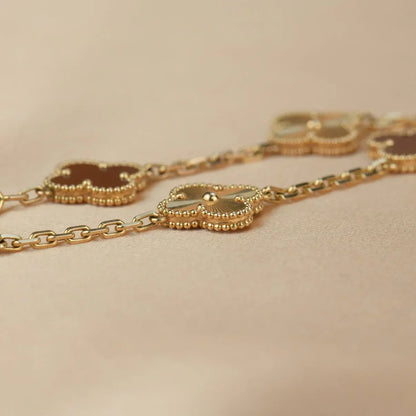 [Clara Jewels] CLOVER 5 MOTIF RED CORNELIAN BRACELET COLLECTION