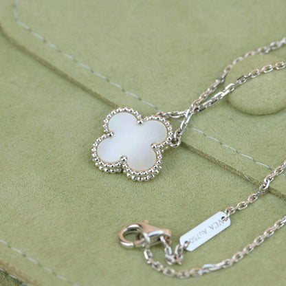 [Clara Jewels]CLOVER  15MM WHITE MOTHER-OF-PEARL SILVER