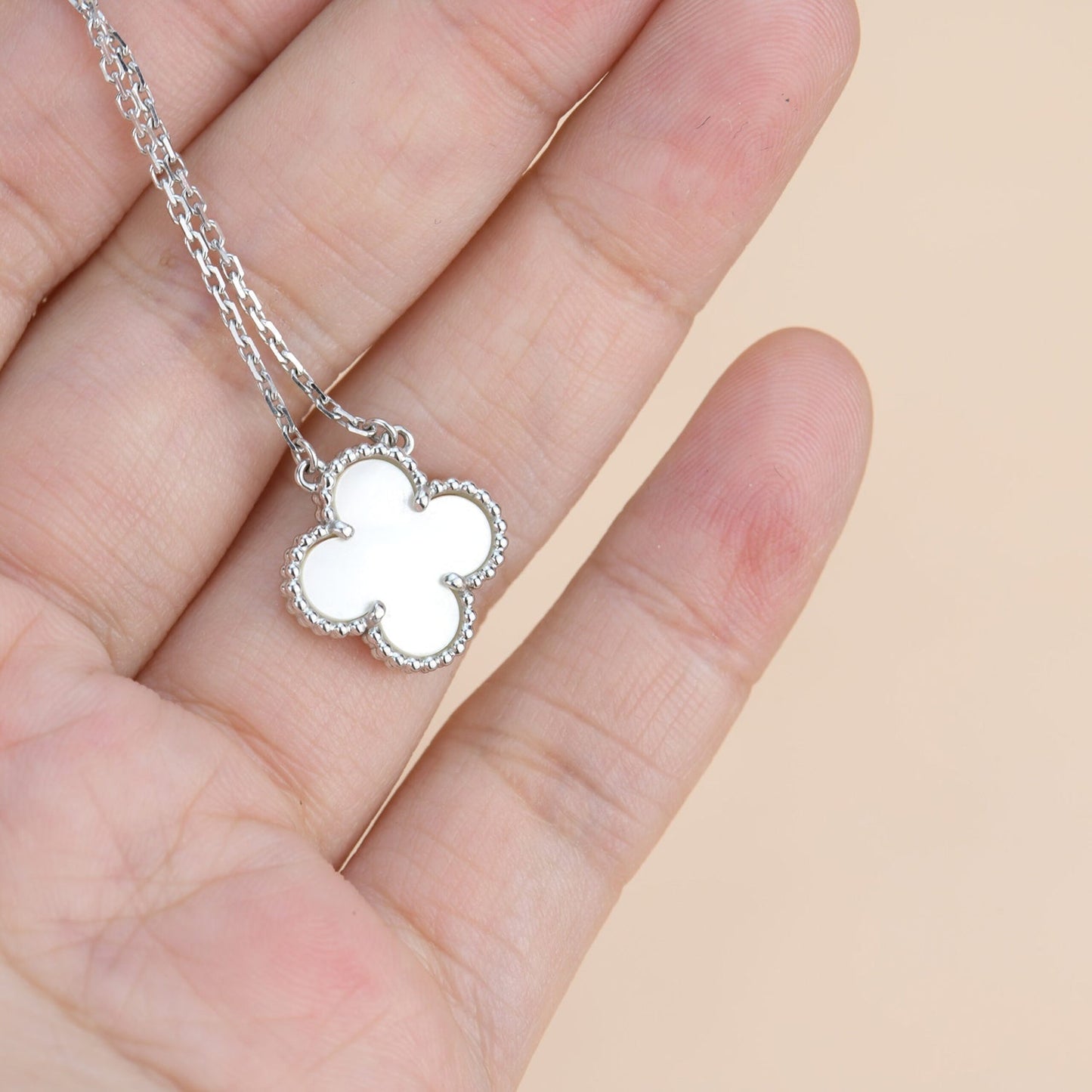 [Clara Jewels]CLOVER  15MM WHITE MOTHER-OF-PEARL SILVER