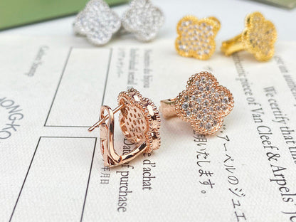 [Clara Jewels]CLOVER DIAMOND STUD EARRINGS