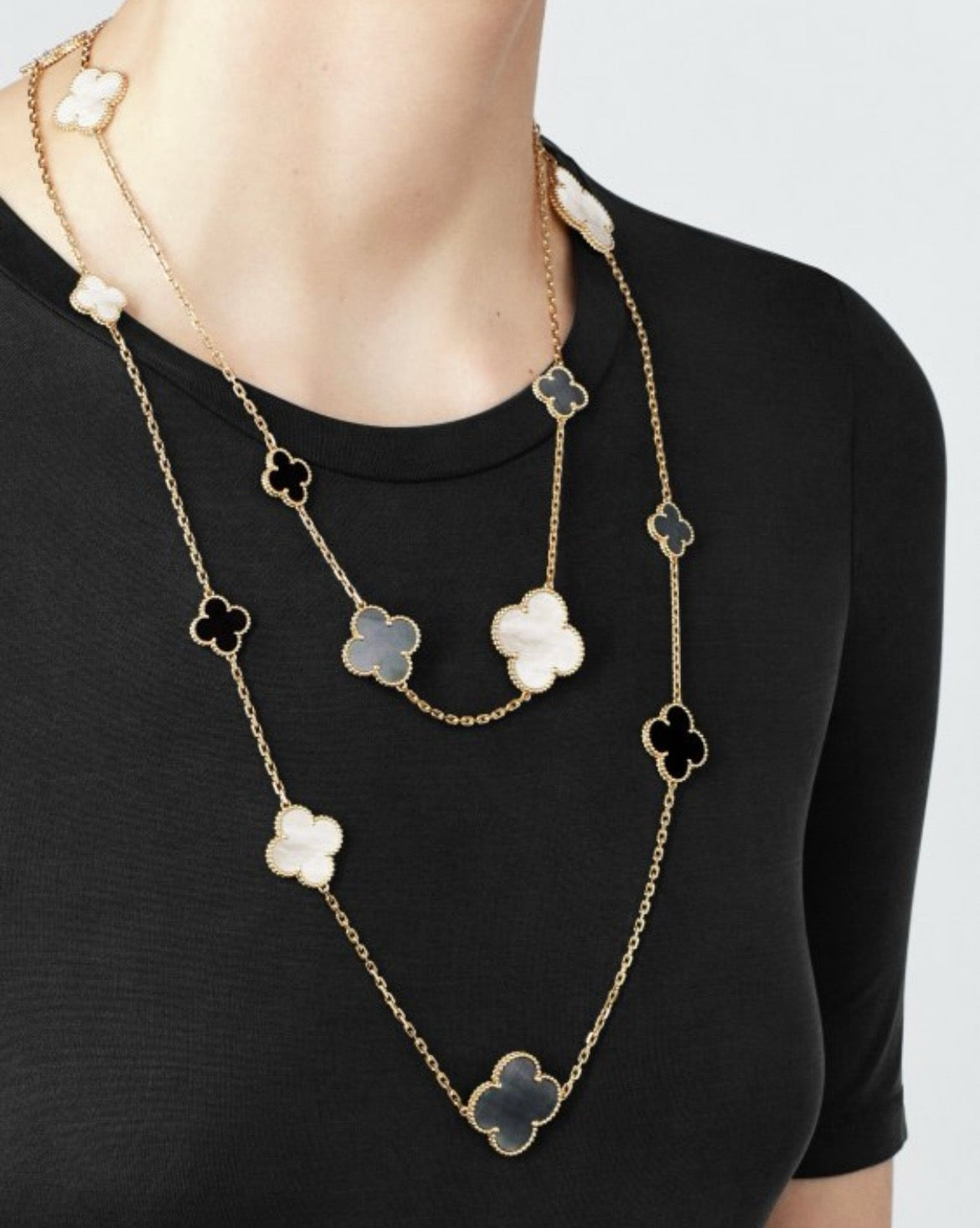 [Clara Jewels]CLOVER 16 MOTIF CHALCEDONY MOP Gold NECKLACE