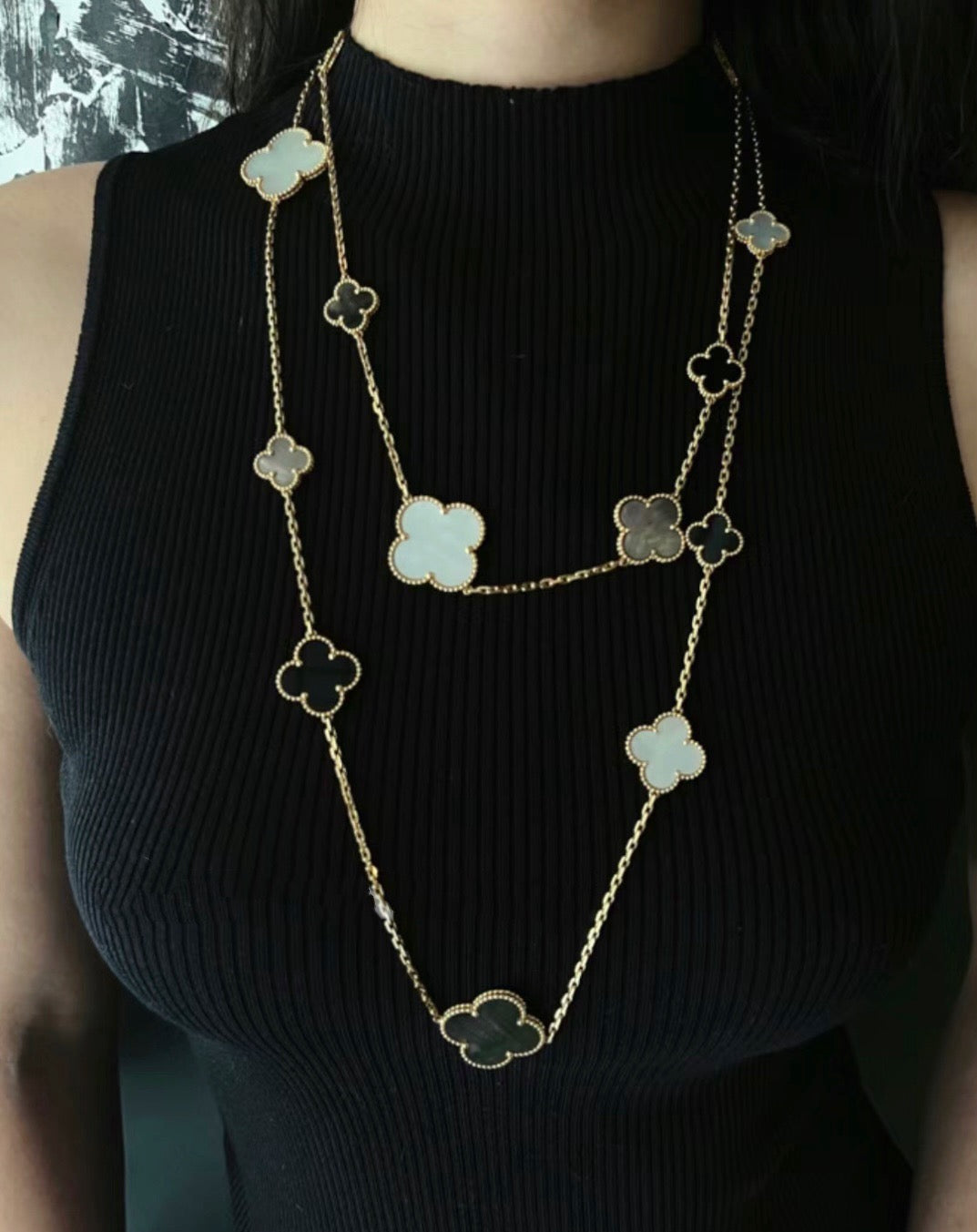 [Clara Jewels]CLOVER 16 MOTIF CHALCEDONY MOP Gold NECKLACE