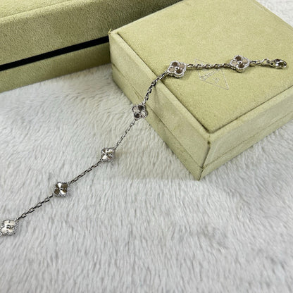 [Clara Jewels]CLOVER 6 MOTIF DIAMOND BRACELET