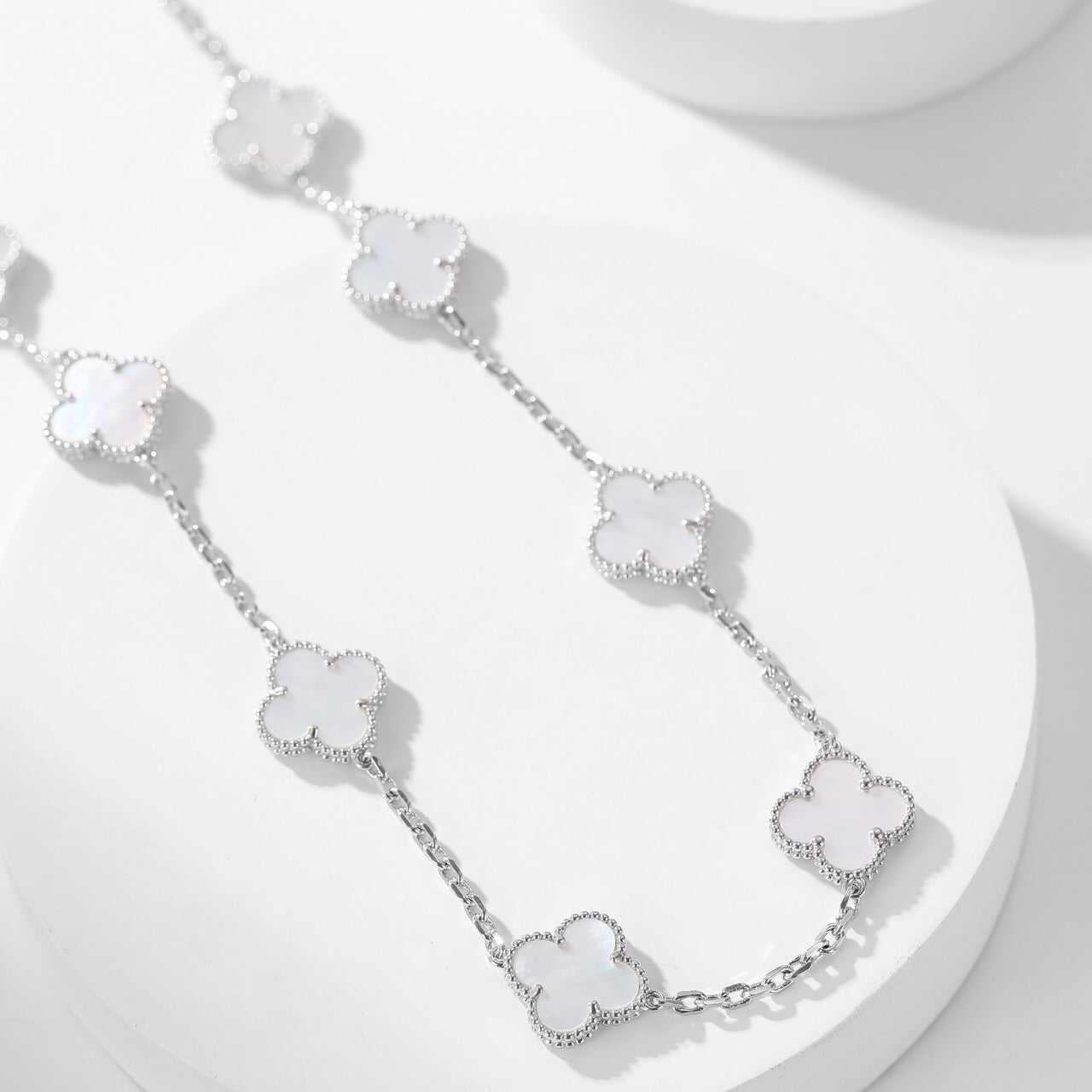 [Clara Jewels]CLOVER 10 MOTIFS WHITE MOTHER OF PEARL NECKLACE