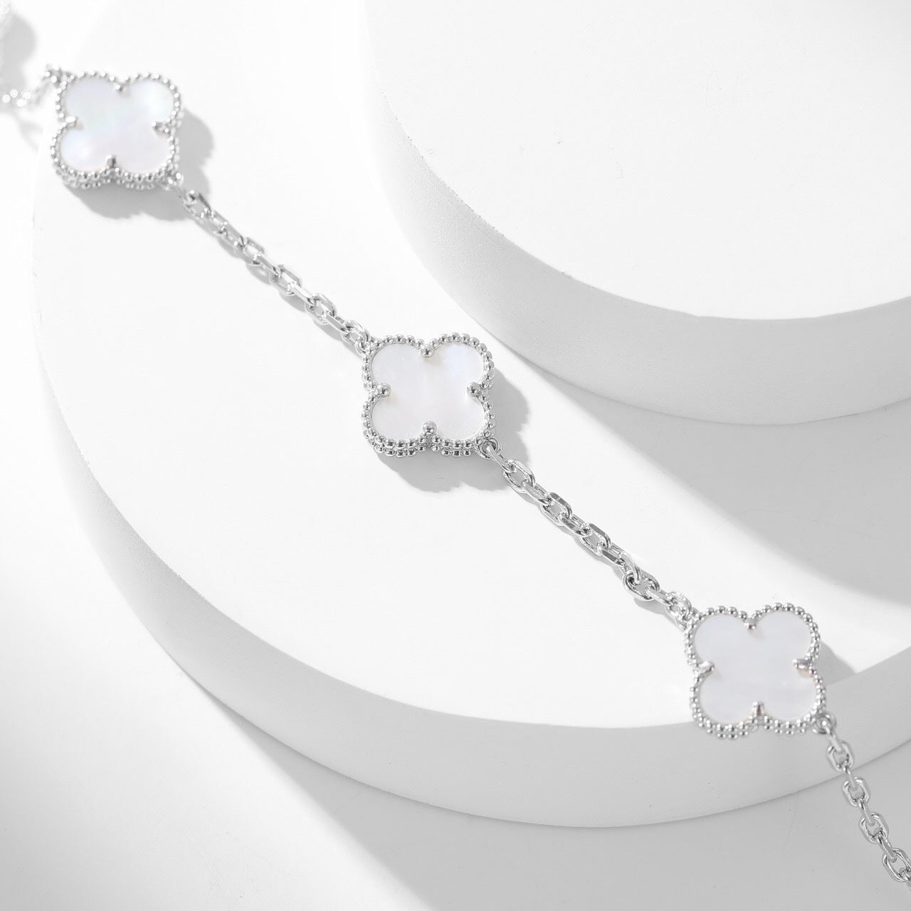 [Clara Jewels]CLOVER 10 MOTIFS WHITE MOTHER OF PEARL NECKLACE
