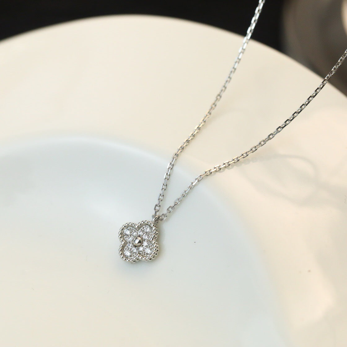 [Clara Jewels]CLOVER MINI 9.5MM PENDANT DIAMOND NECKLACE