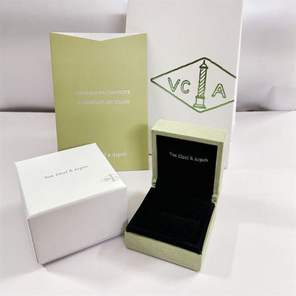 [Clara Jewels]VA CLOVER BRACELET NECKLACE RING BOX GIFT BAG