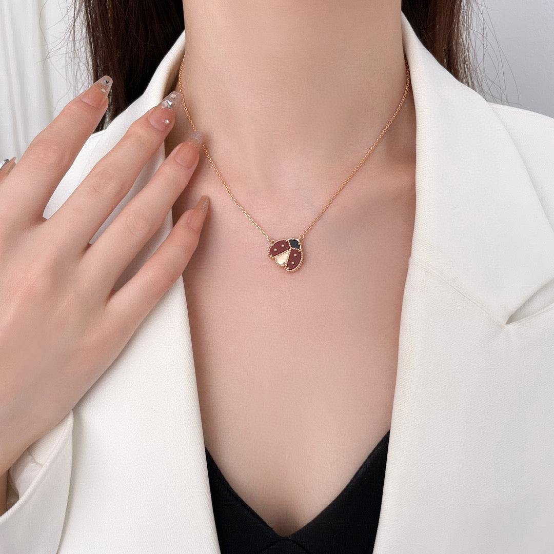 [Clara Jewels]LUCKY  CARNELIANS LADYBUG NECKLACE