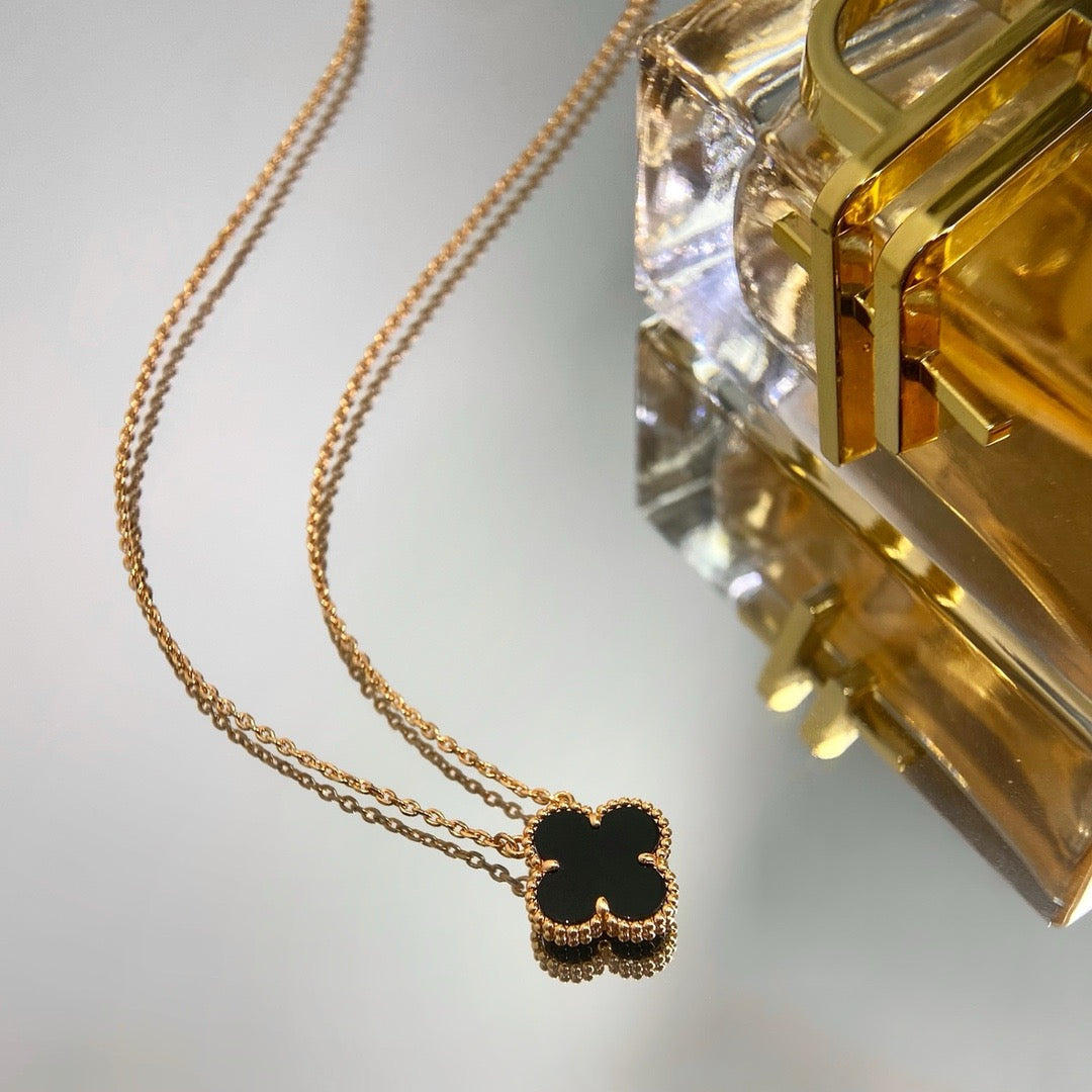 [Clara Jewels]CLOVER 15MM BLACK ONYX SINGLE FLOWER NECKLACE