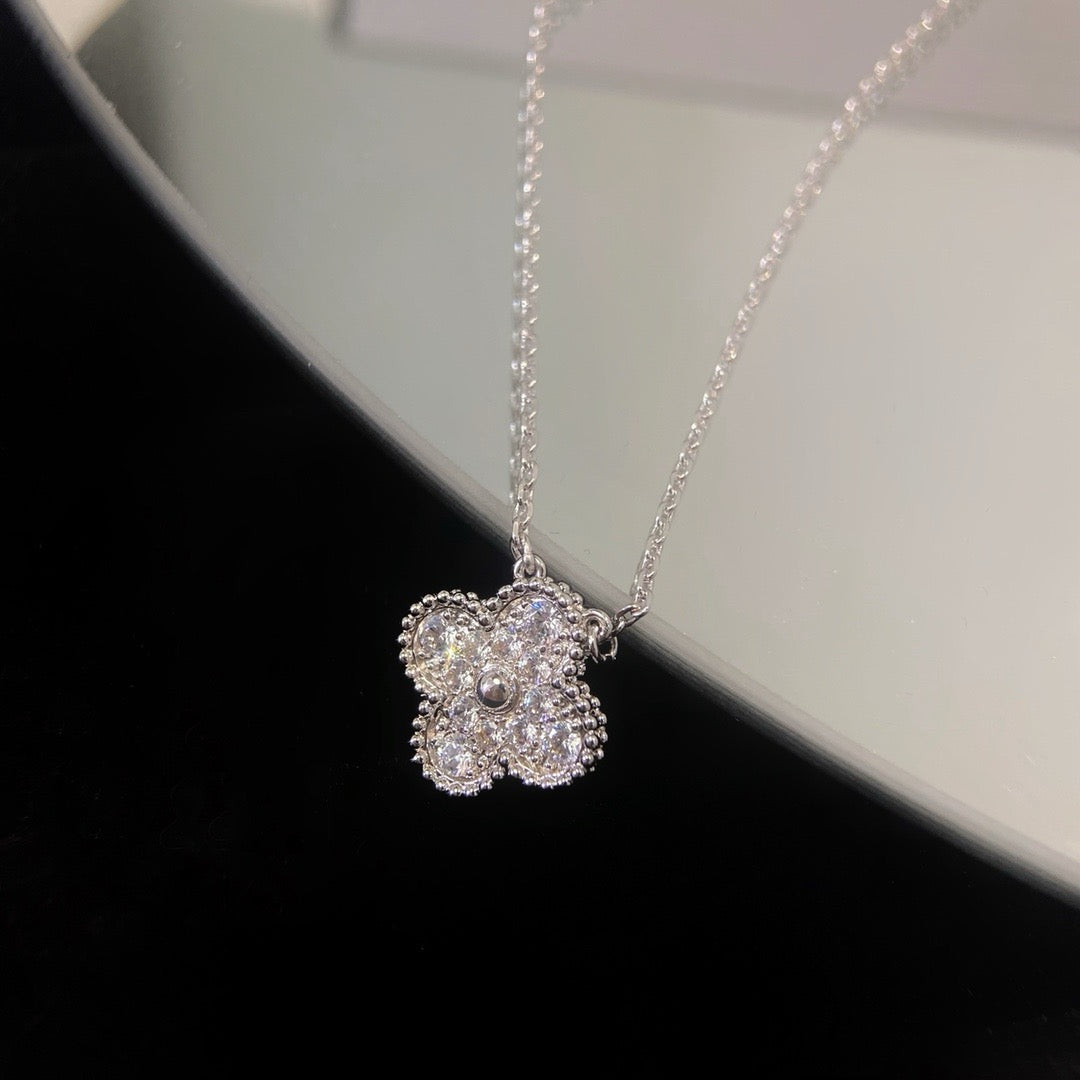 [Clara Jewels]CLOVER 15MM DIAMOND SINGLE FLOWER NECKLACE