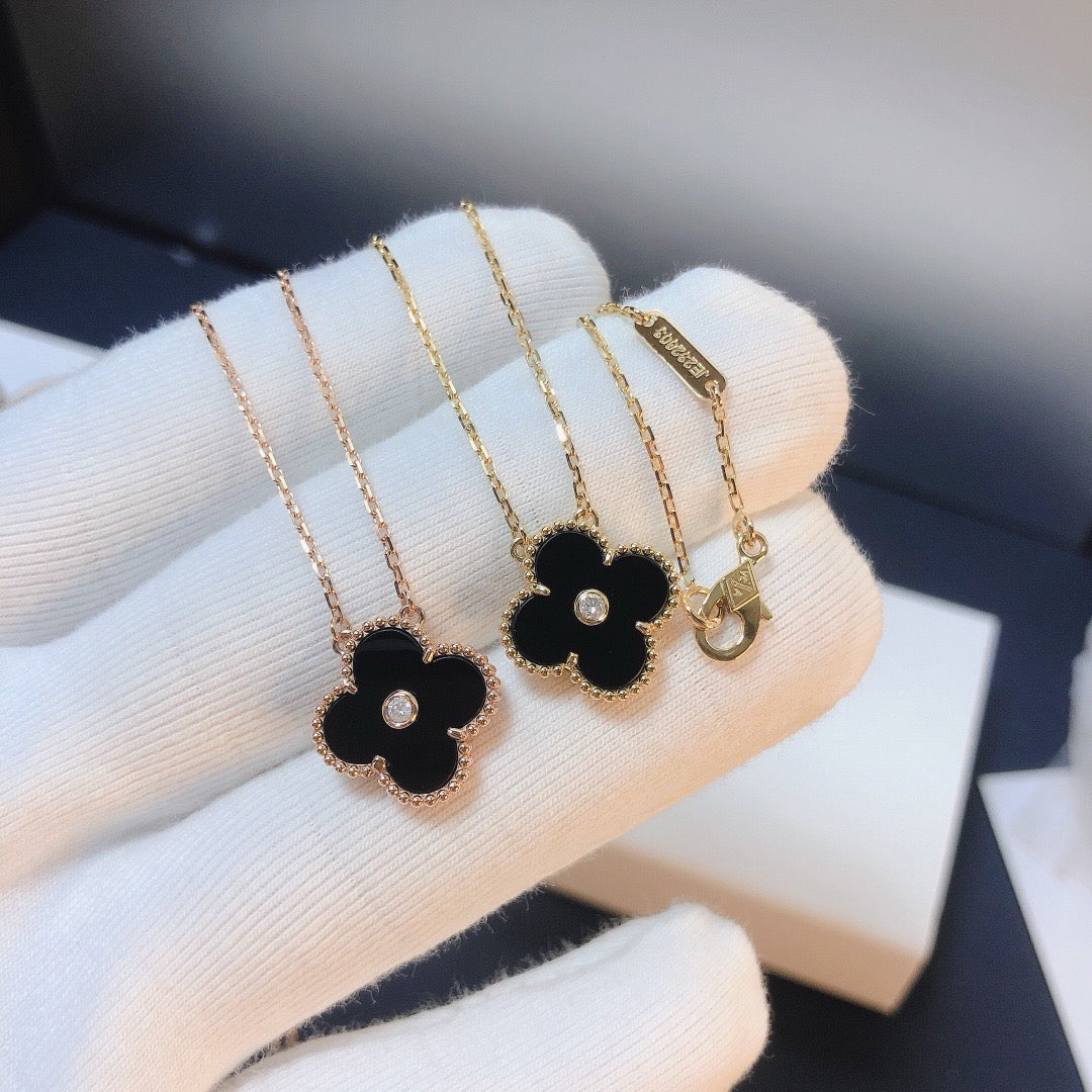 [Clara Jewels]CLOVER 15MM DIAMOND ONYX NECKLACE