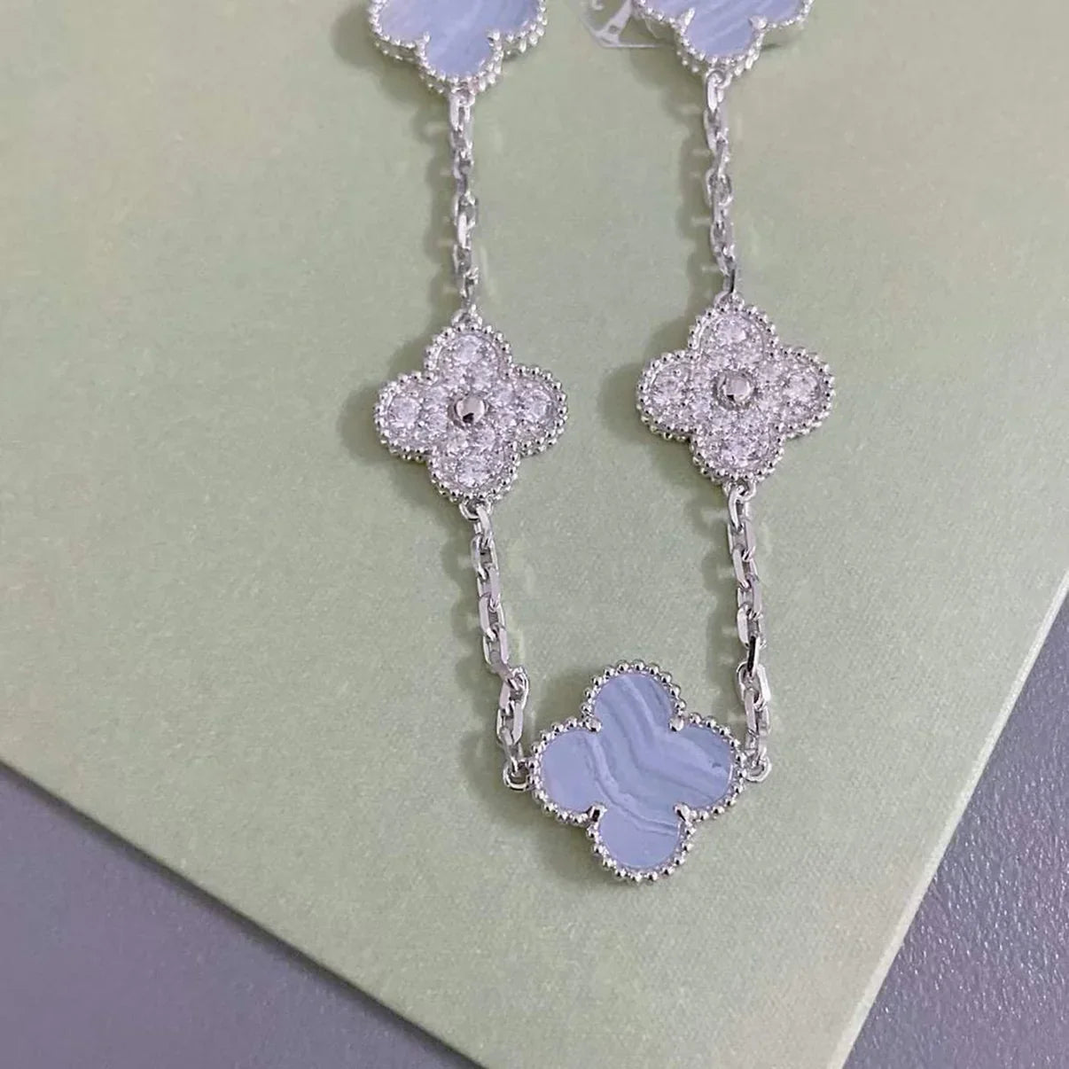 [Clara Jewels] CLOVER 5 MOTIF PURPLE CHALCEDONY BRACELET COLLECTION