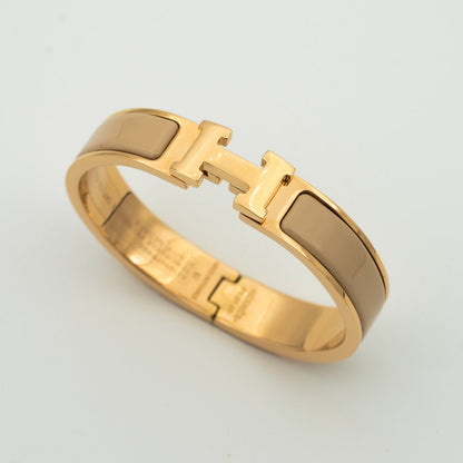 [Clara Jewels]H GREY BRACELET