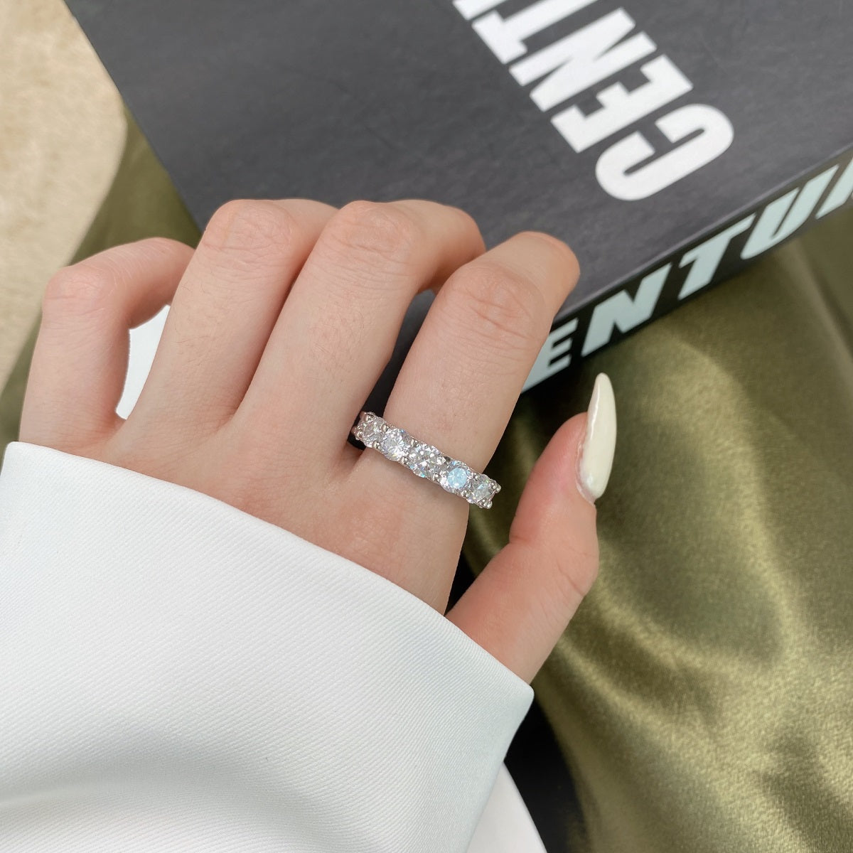 [Clara Jewels]Gorgeous Round Cut Tennis Ring